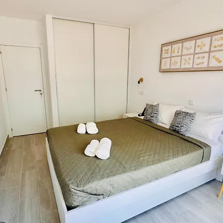 Pini Vacations - Clube Da Rocha Ii Apartment